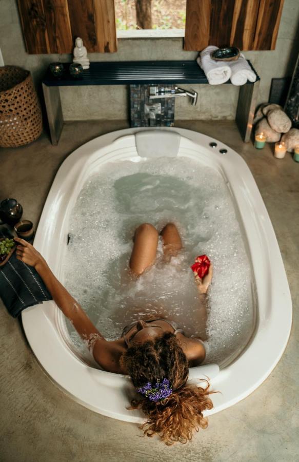 坎布塔尔 Breathe Healing & Wellness酒店 外观 照片